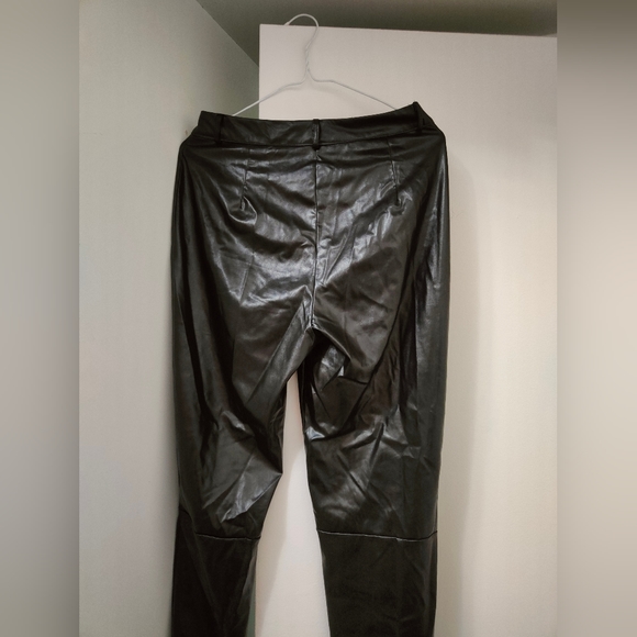 PU black leather pants - Picture 4 of 4
